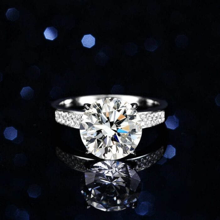 Moissanite Ring