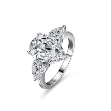 Moissanite Ring