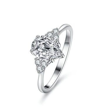 Moissanite Ring