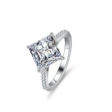 Moissanite Ring